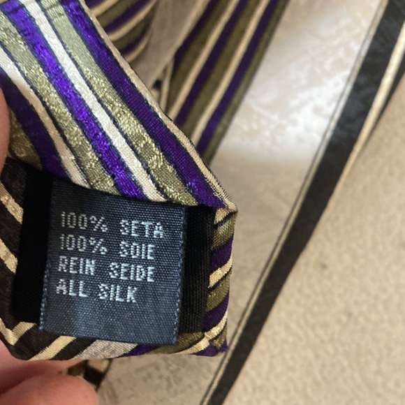 Men’s black,purple,green and cream - Picture 3 of 3